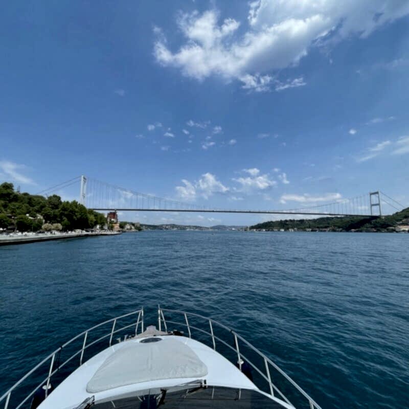 Boğaz'da Yat Kiralamak İçin En Uygun Mevsim Hangisi?