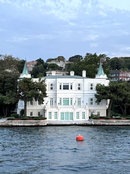 Mabeyinci Faik Bey Yalısı