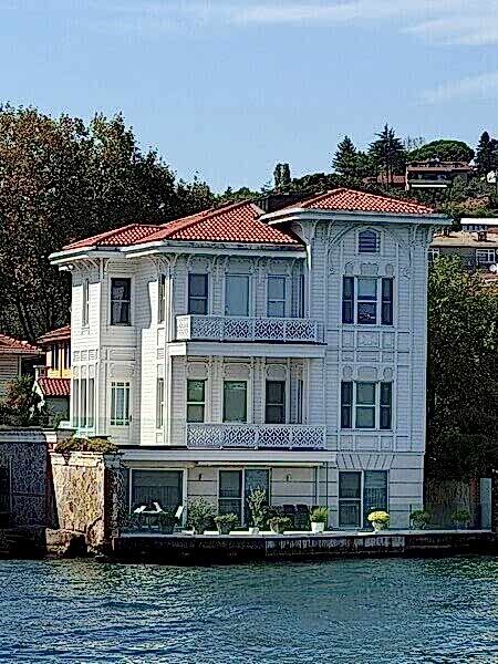 Madenci Arif Bey Yalısı