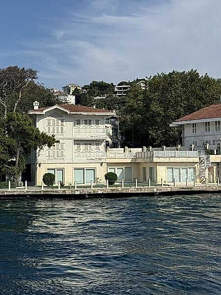 Elbiseci Ahmet Bey Yalısı